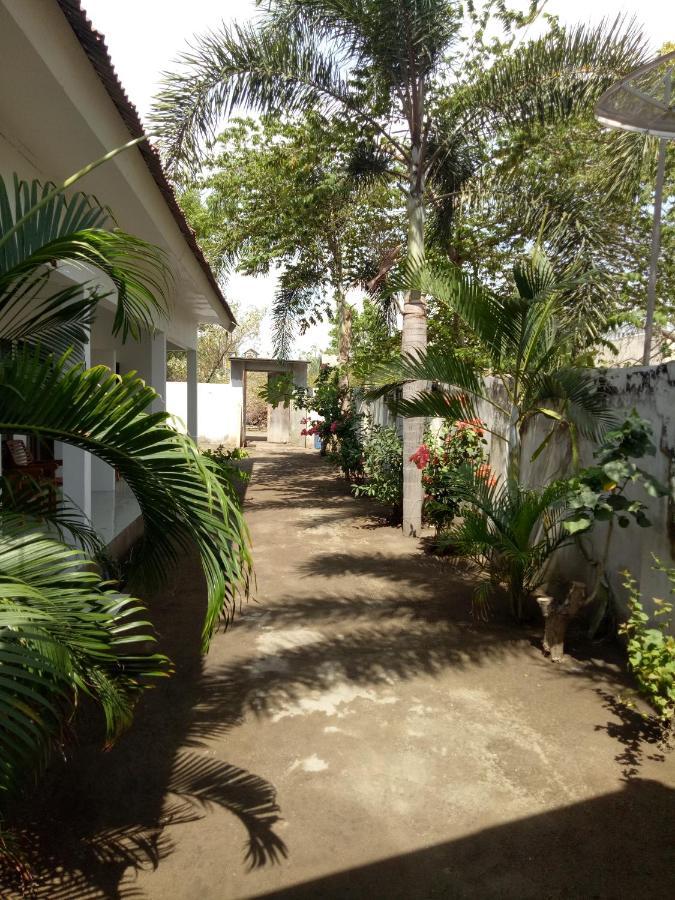 Ani Bungalows กีลีตราวางัน ภายนอก รูปภาพ
